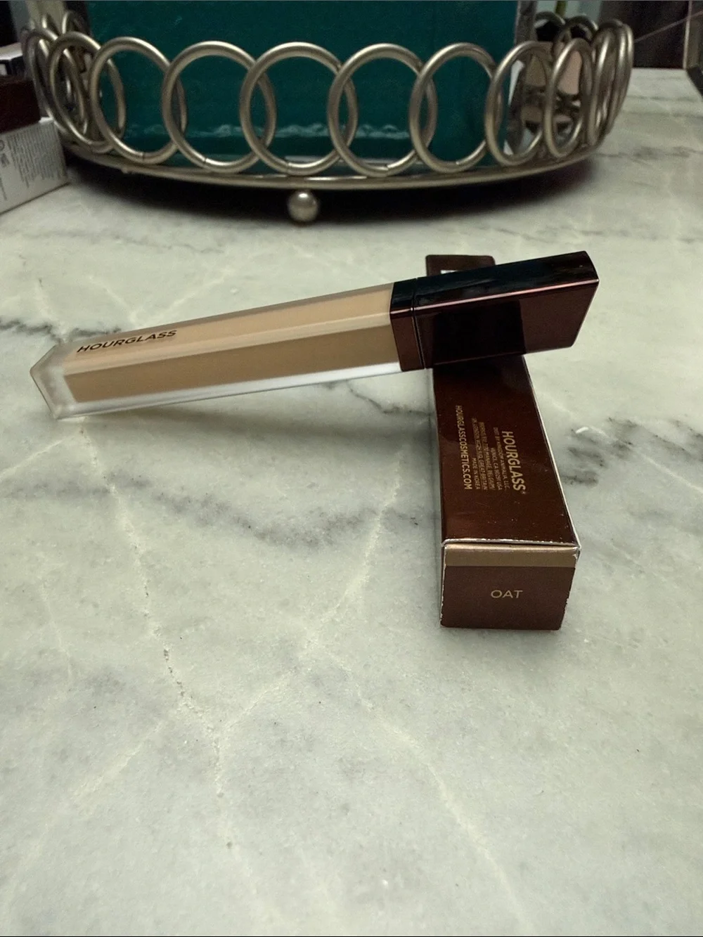 Hourglass Vanish Concealer - Oat